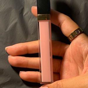 CHANEL Makeup - chanel 726 icing lipgloss CHANEL Makeup - chanel 726 icing lipgloss